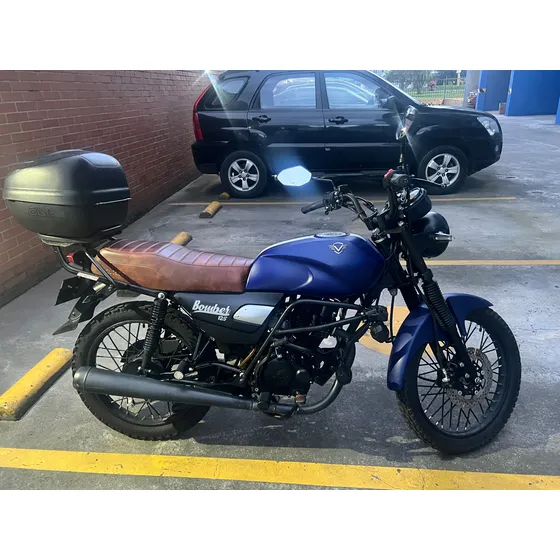 Victory Bomber 125 Modelo 2022 Con Un Kilometraje De 13.600
