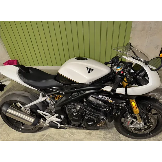 Speed Triple 1200rr / A Re Estrenar / Accesorios