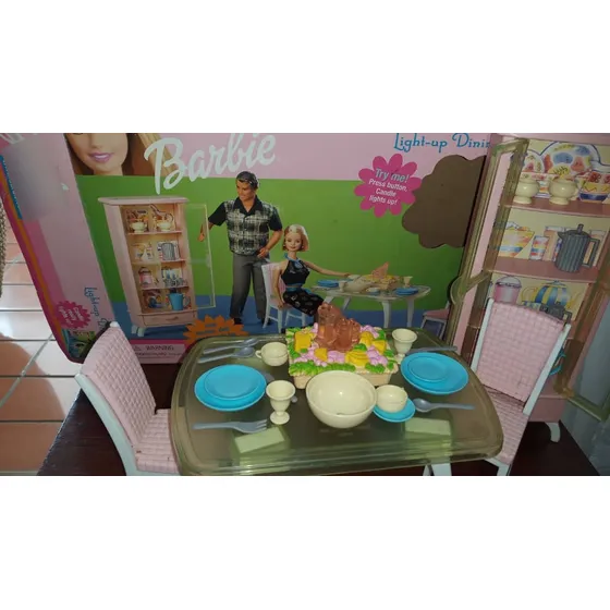 Juego De La Barbie Comedor Usado