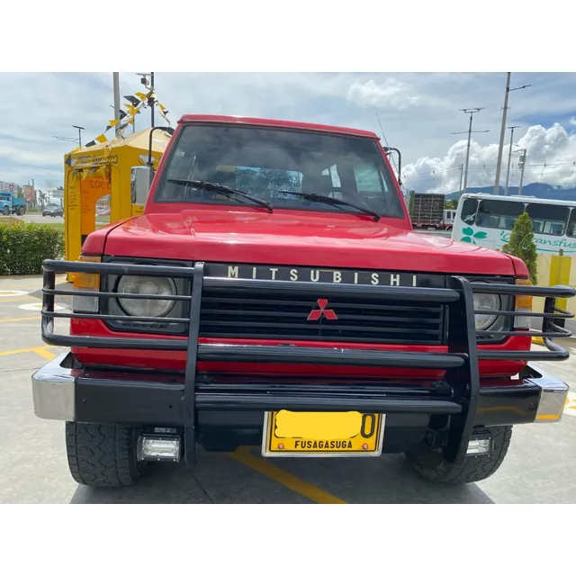 Mitsubishi Montero 2.6 L042 Cabinado