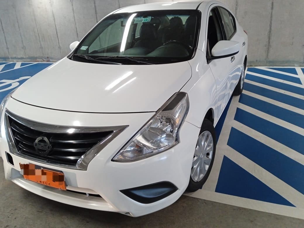 Taxi Ejecutivo Nissan Versa 2017 Sense 1.6 Manual