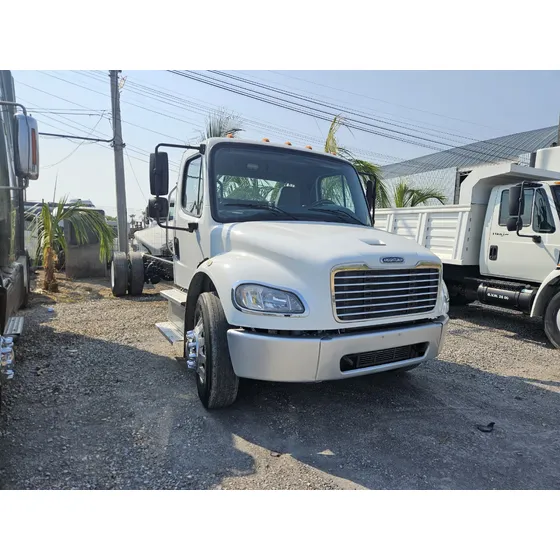 Freightliner M2 Chasis