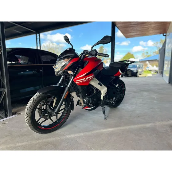 Bajaj Rouser 200