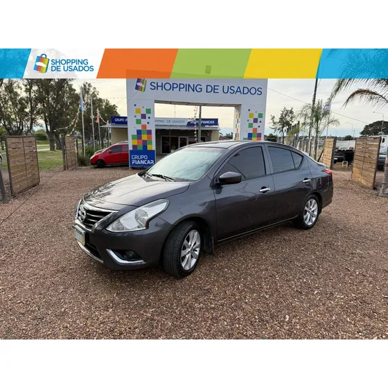 Nissan Versa Extra Full