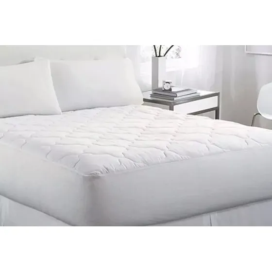 Protector Cubre Colchon Ajustable 200 X 200 King Matelaseado Color Blanco Diseño De La Tela Rayas O Rombos