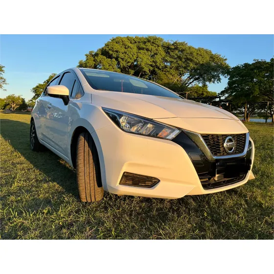 Nissan Versa 1.6 Advance