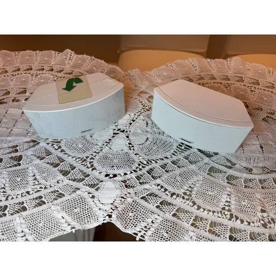 2 Caixinhas Bose Jewel Cube Horizontais Brancas Branco
