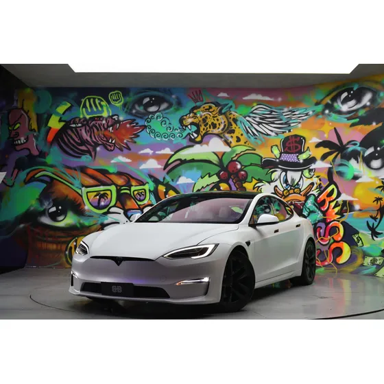 Tesla Model S Elétrico Plaid