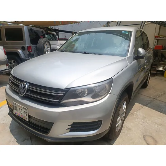 Volkswagen Tiguan Tiguan 1.4 Turbo Aut