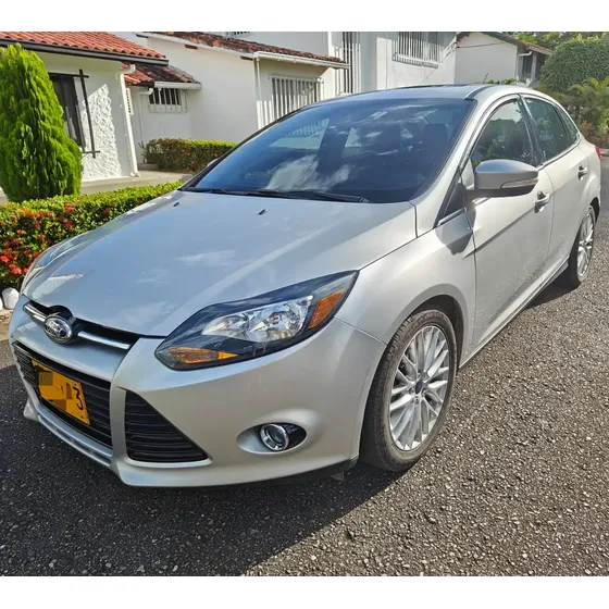 Ford Focus 2013 2.0 Titanium