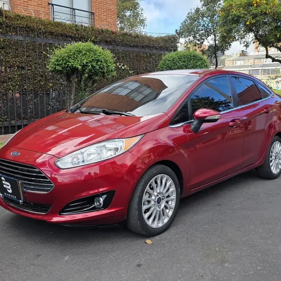 Ford Fiesta 2015 1.6 Titanium At