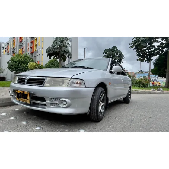 Mitsubishi Lancer 1.6 Glx 5 P