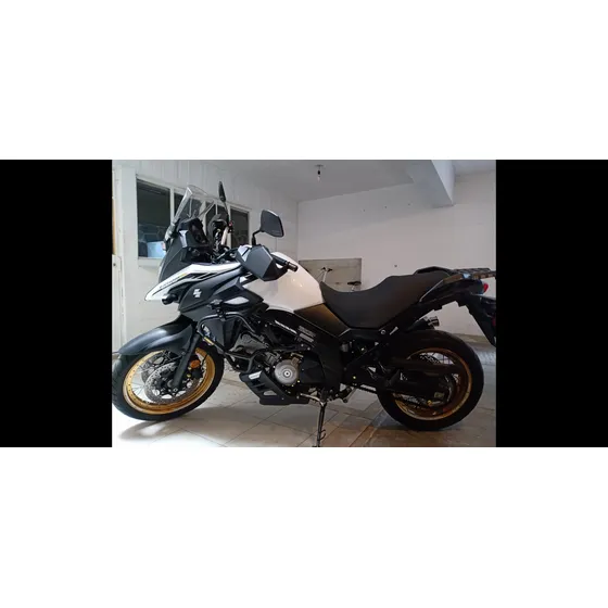 Vstrom 650 Color Blanca Con Dorado