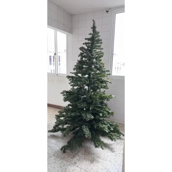 Árbol De Navidad. Artificial. Usado. Tipo Canadiense