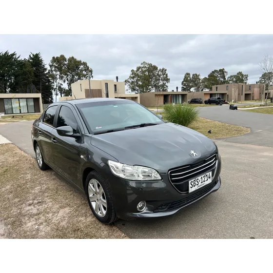 Peugeot 301 1.6 Allure Plus
