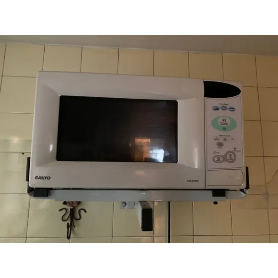 Horno Microondas Sanyo Con Soporte De Regalo (no Hago Envíos
