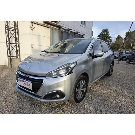 Peugeot 208 1.6 Feline