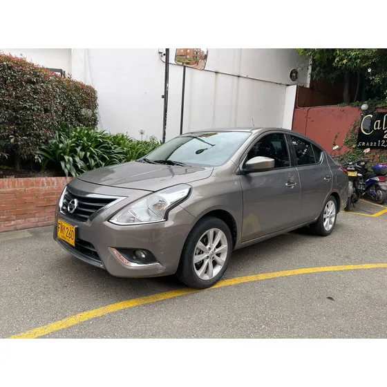 Nissan Versa 1.6 Advance