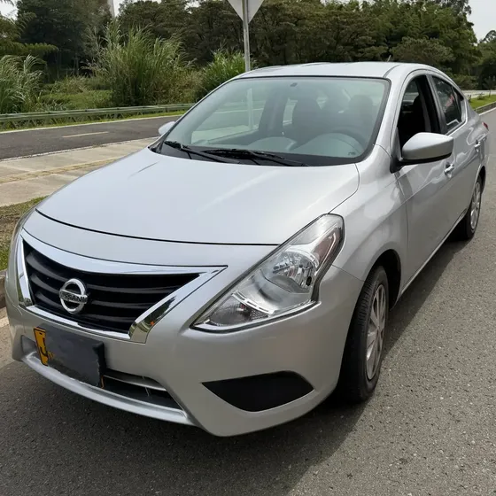 Nissan Versa 2017 1.6 Sense