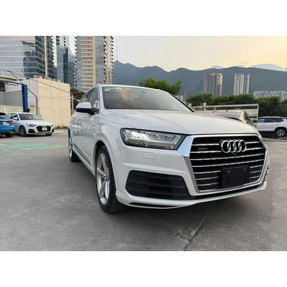 Audi Q7 3.0 V6 S Line 7 Pasajeros At