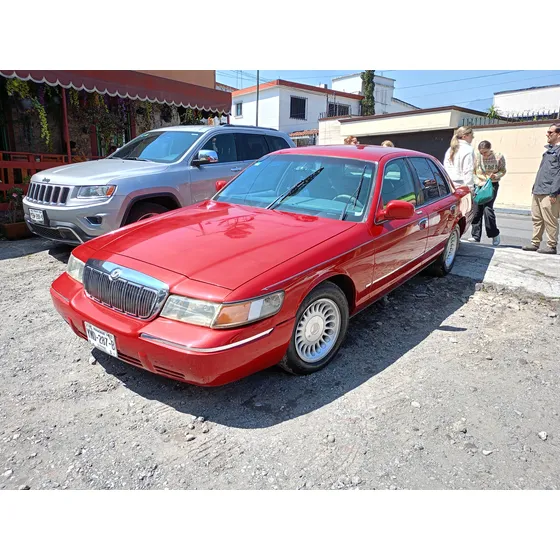 Ford Grand Marquis 4.6 Premium Piel Mt