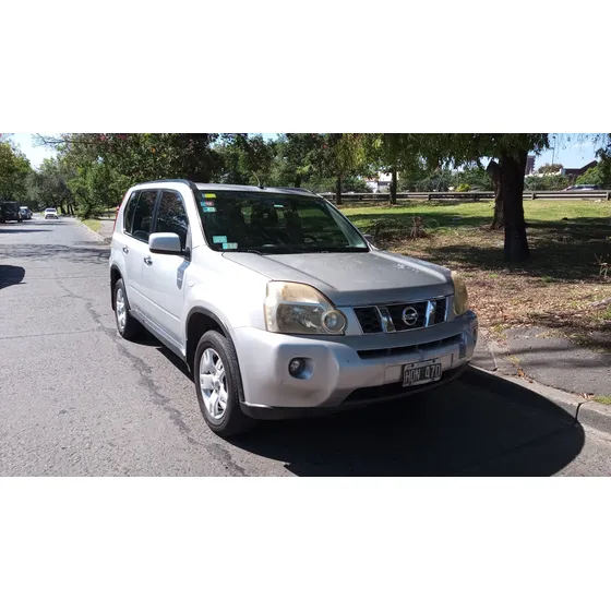 Nissan X-trail 2.5 Visia 6mt