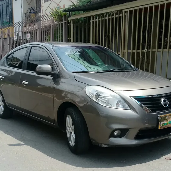 Nissan Versa 2013 1.6 Advance