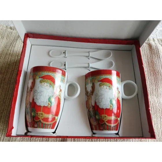 Juego De 2 Tazas Con Cuchara Navideñas