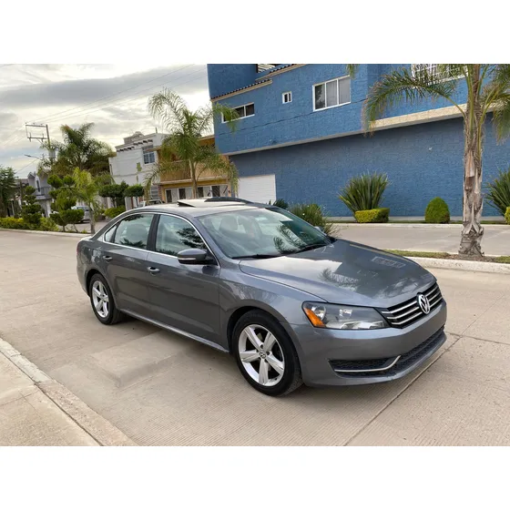 Volkswagen Passat 2.5 Confortline At