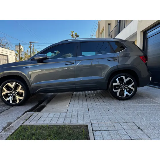 Volkswagen Taos 1.4 250 Tsi Highline Tiptronic