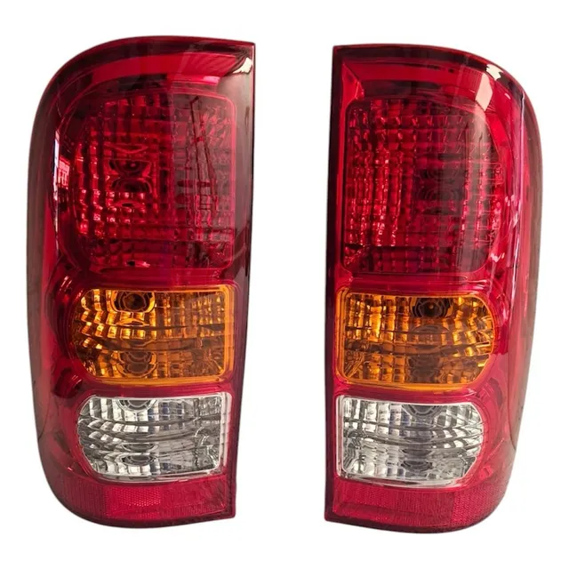 Faro Trasero Der.toyota Hilux 11-24
