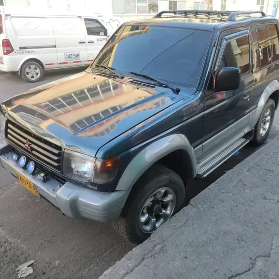 Mitsubishi Montero 1999 2.4 V11