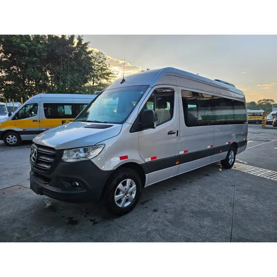 Mercedes-benz Sprinter Van 19 Lugares Executiva