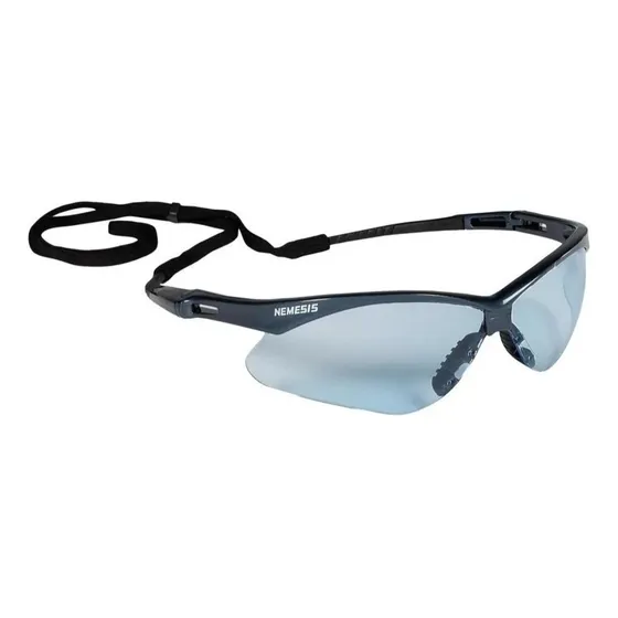 Anteojos de sol Nemesis De protección talle Unitalla diseño Deportivo armazón negro y lente azul claro