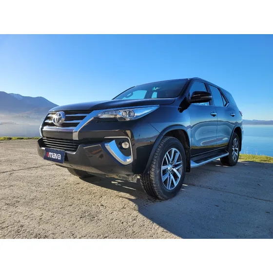 Toyota Hilux Sw4 2.8 Srx 177cv 4x4 7as At