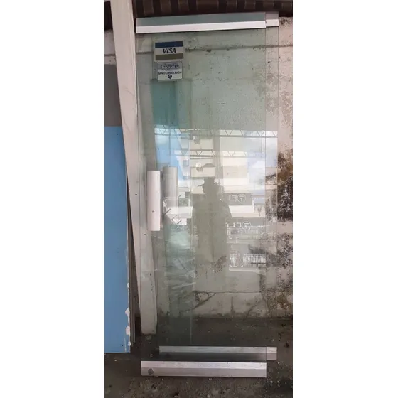 Puertas Bancarias Tipo Batientes Con Cristal 10mm