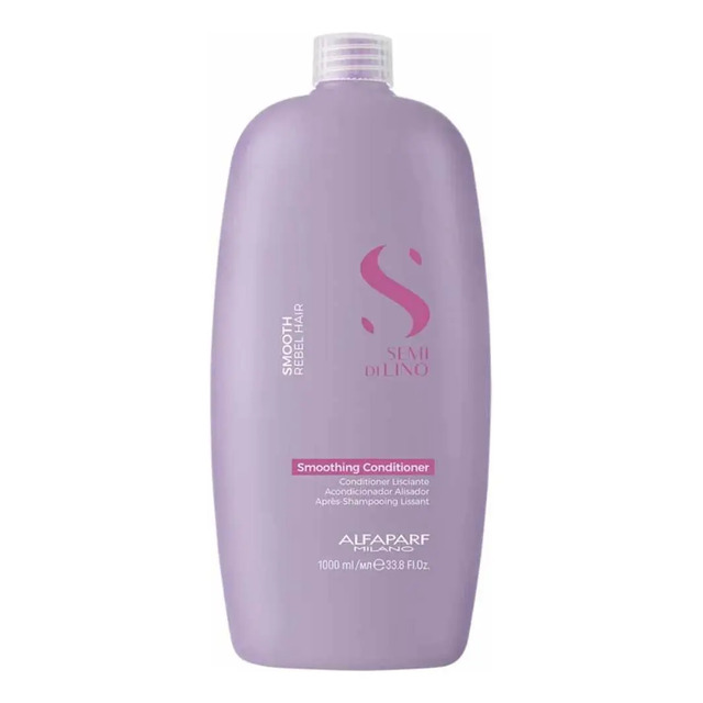Frasco de 1 litro do condicionador Alfaparf Semi Di Lino Smooth na cor lilás com rótulo frontal