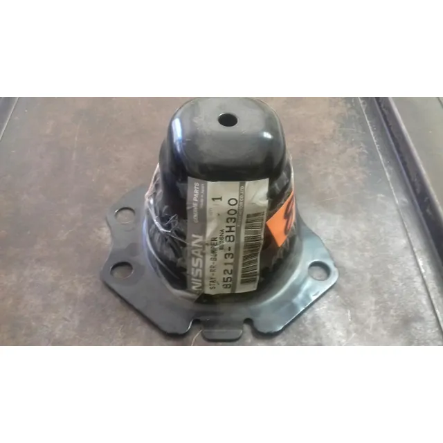 Base Izquierda Parachoque Trasero Nissan Xtrail T30 04-08