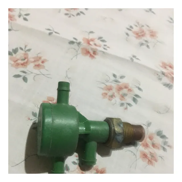Válvula Ar85932 John Deere  7psi 5 Bar