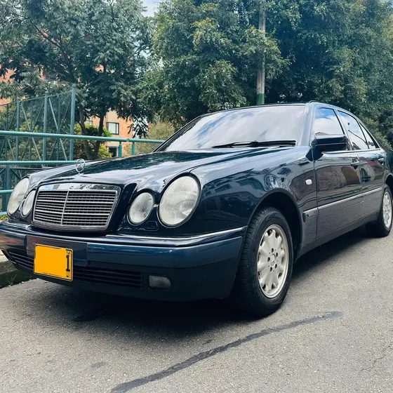 Mercedes-Benz E230 1997 2.3 W210