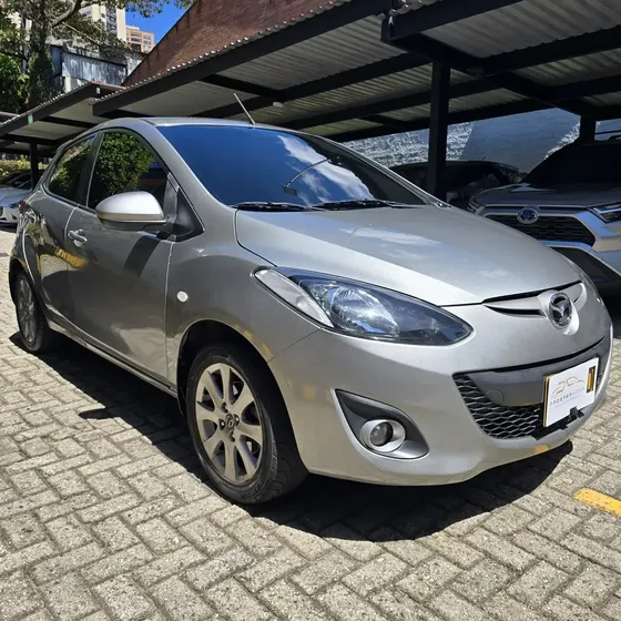 Mazda 2 2014 1.5 Hatchback Mecanico 2014