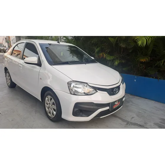Toyota Etios Etios Sedan Xs 1.5 (flex) (aut)