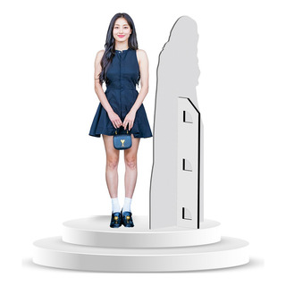 Figura De Coroplast Jihyo Twice A Tamaño Real Con Base Figura De Coroplast Jihyo Twice A Tamaño Real Con Base