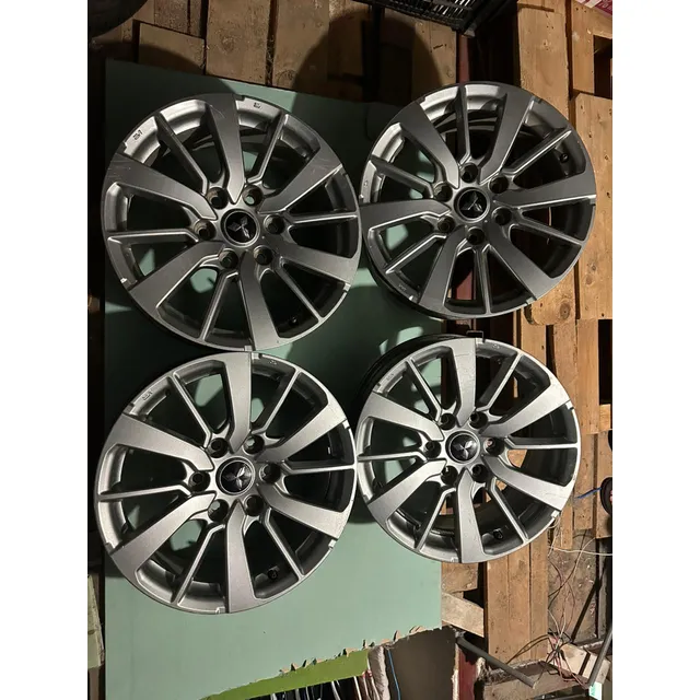 Aros Mitsubishi 18 