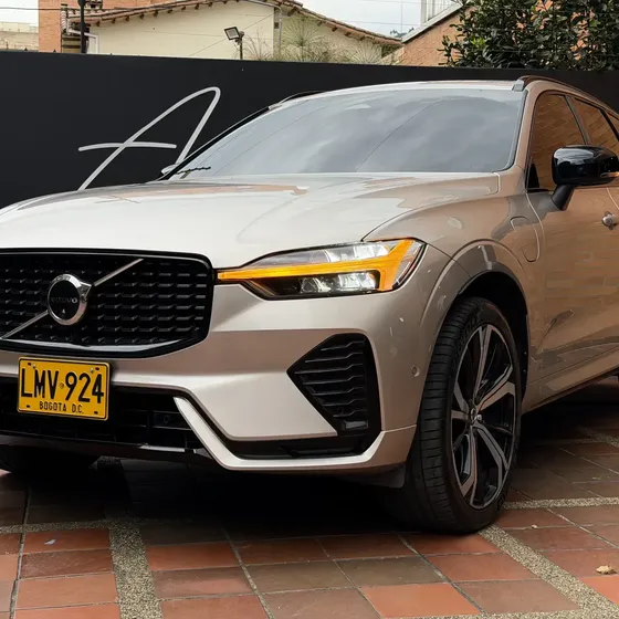 Volvo Xc60 2023 2.0 T8 Awd Inscription Hibrido