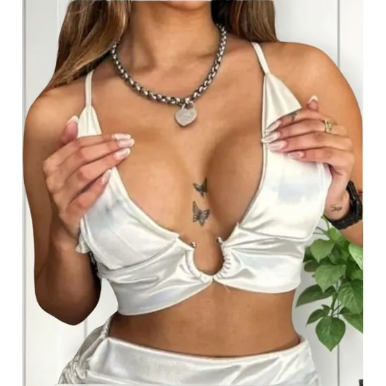 Crop Top Saten Escote En V Para Atar Y  Moño En La Espalda