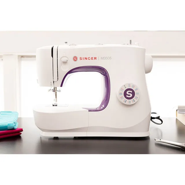 Máquina De Coser Singer M3505c + Curso De Capacitación Color Blanco