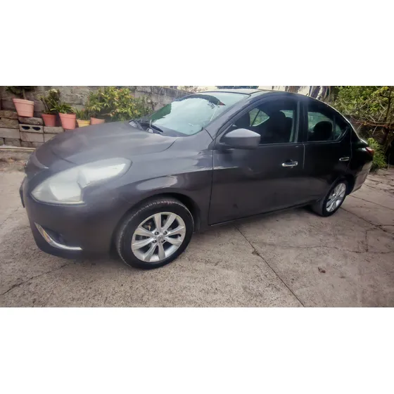 Nissan Versa 1.6 Advance Mt
