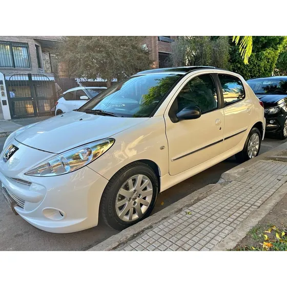 Peugeot 207 1.6 Feline 106cv