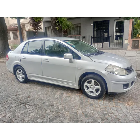 Nissan Tiida 1.8 Acenta